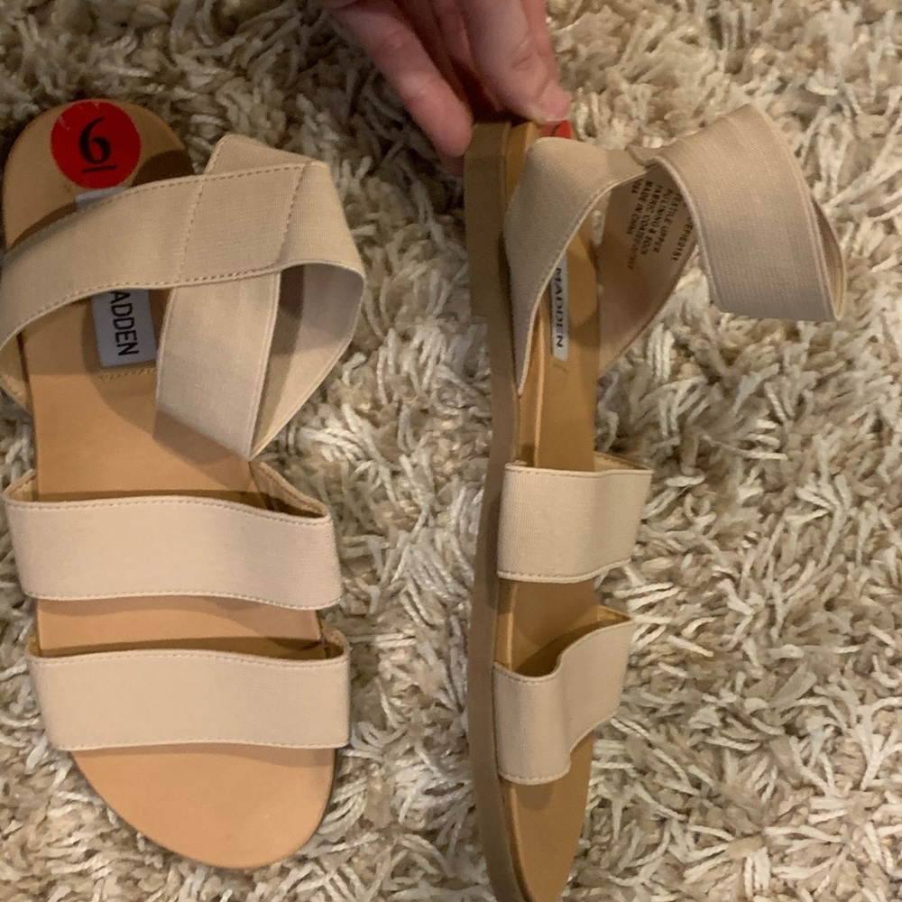 Steve Madden | Beige/Nude/Tan Sandals | Size 6